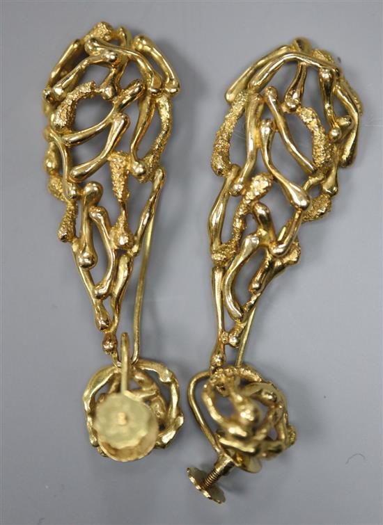 A pair of 18ct yellow modernist earrings of openwork branch design, with screw-back fittings and detachable drops, 15.3g